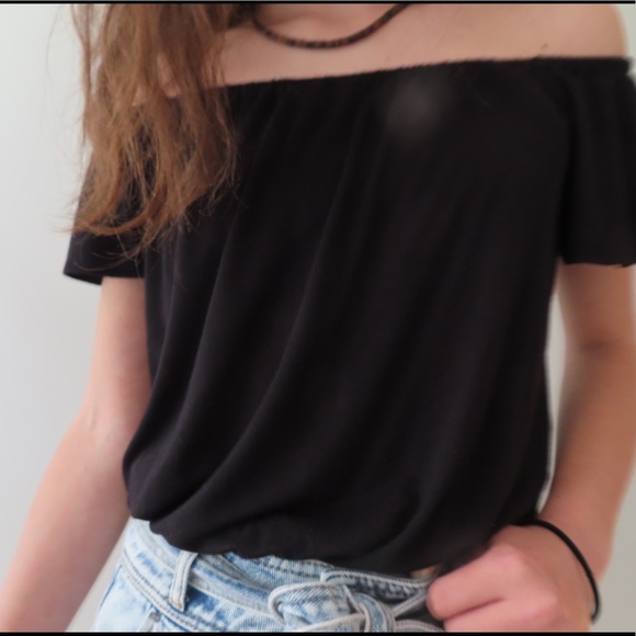Black off the shoulder blouse - Picture 2 of 2